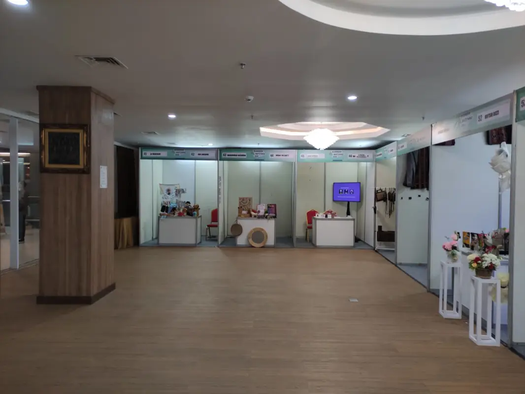 BOOTH BUSSINER MATCHING - Project Gallery Image