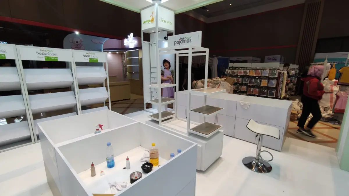BOOTH VELVET JUNIOR SUDIRMAN BANDUNG - Project Gallery Image