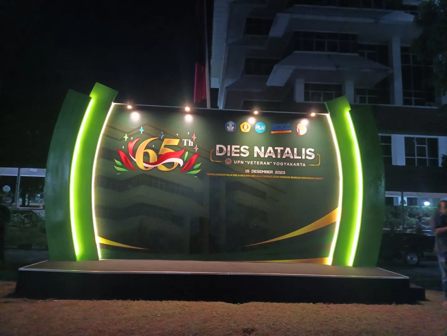 BACKDROP DIES NATALIS UPN 