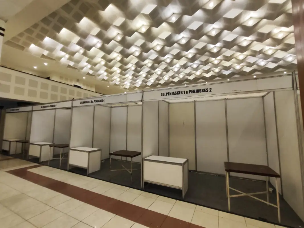 BOOTH STANDARS UNY - Project Gallery Image