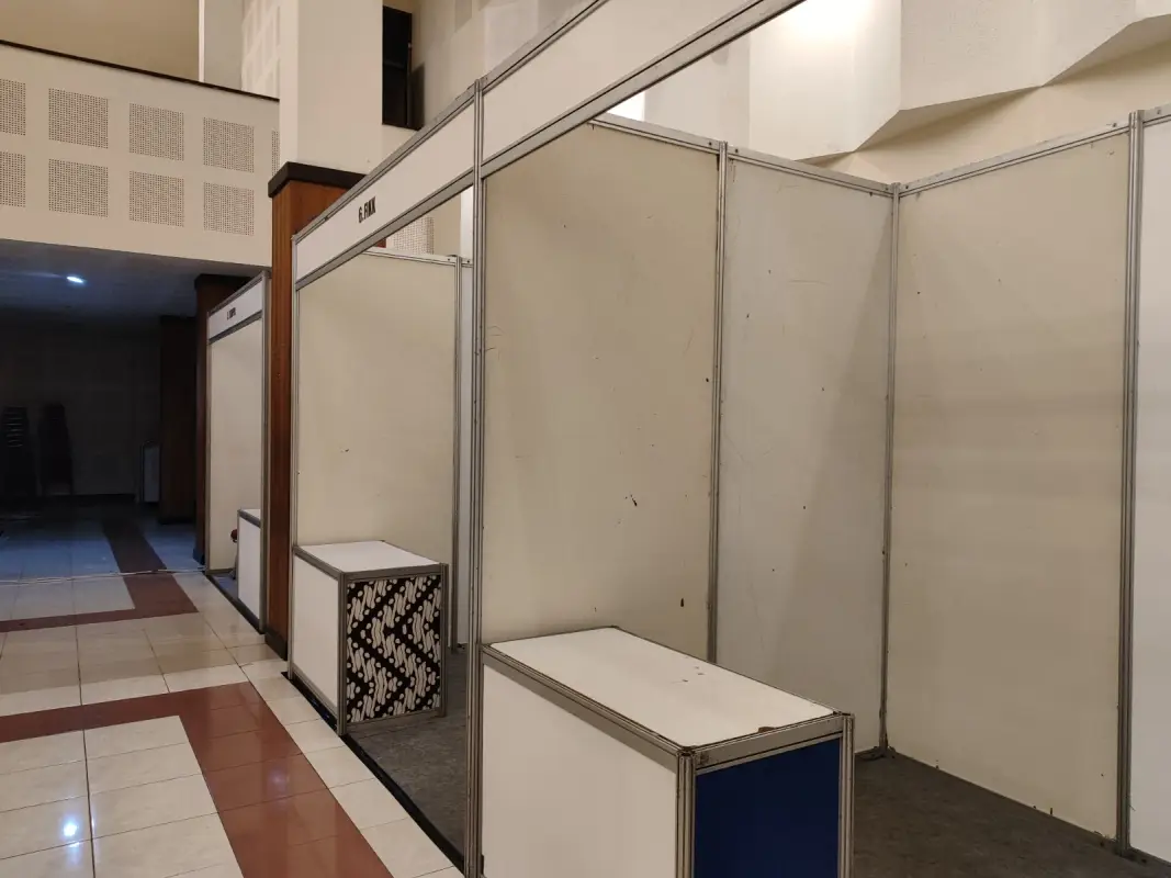 STAND STANDARS UNY (2) - Project Gallery Image