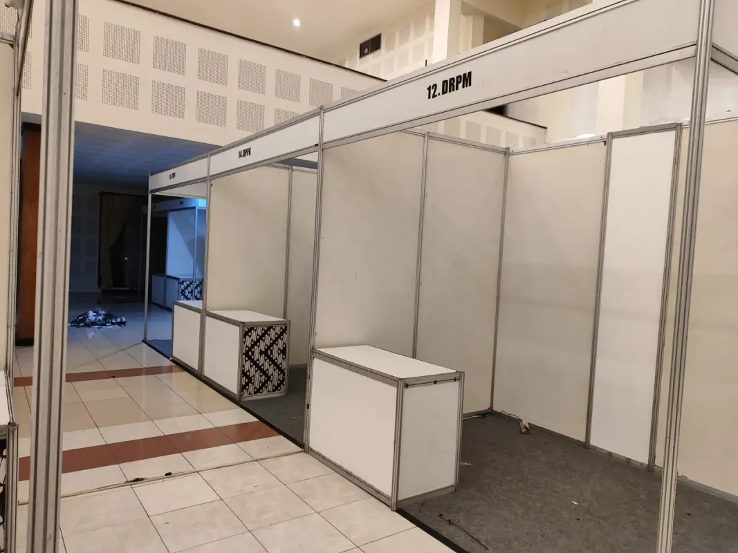 STAND STANDARS UNY (2) - Project Gallery Image