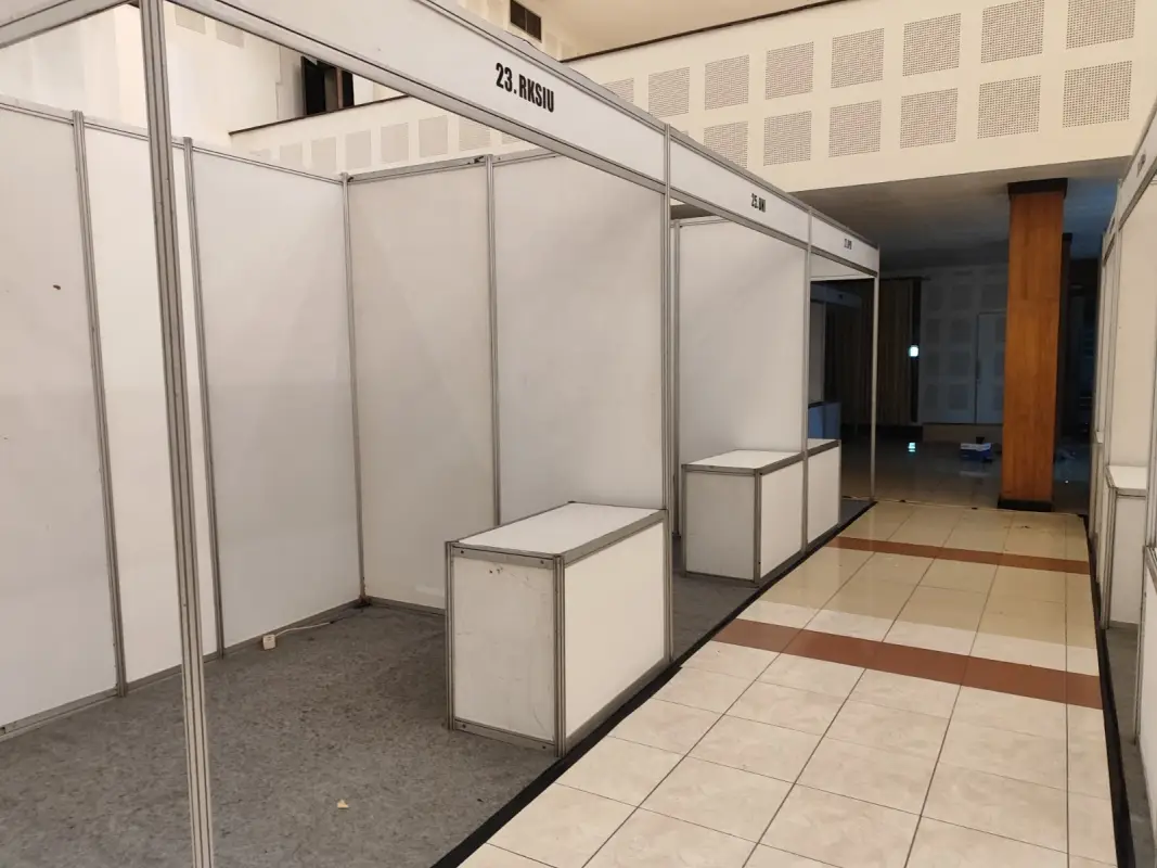 STAND STANDARS UNY (2) - Project Gallery Image