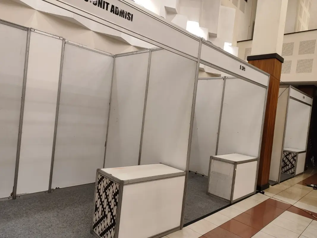 STAND STANDARS UNY (2) - Project Gallery Image