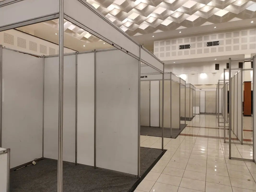 STAND STANDARS UNY (2) - Project Gallery Image