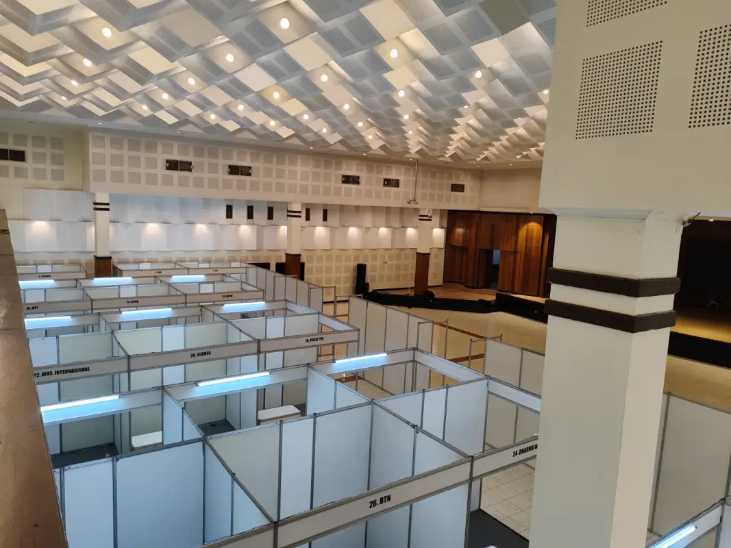 STAND STANDARS UNY (2) - Project Gallery Image