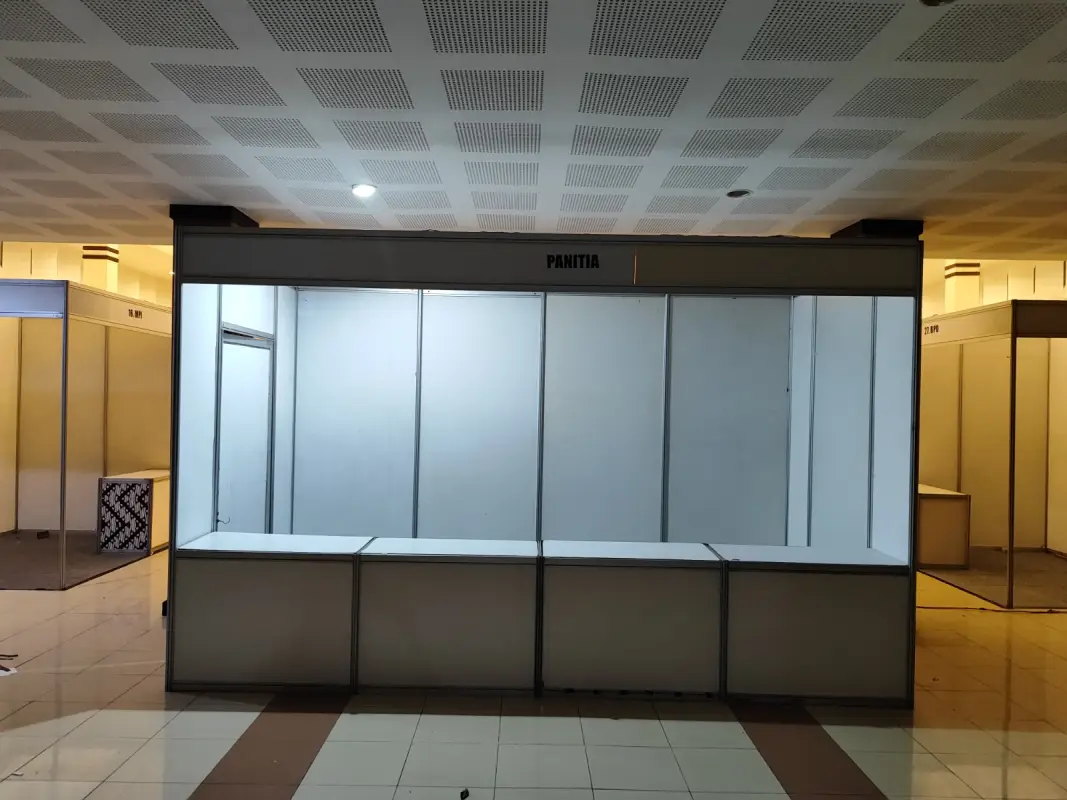 STAND STANDARS UNY (2) - Project Gallery Image