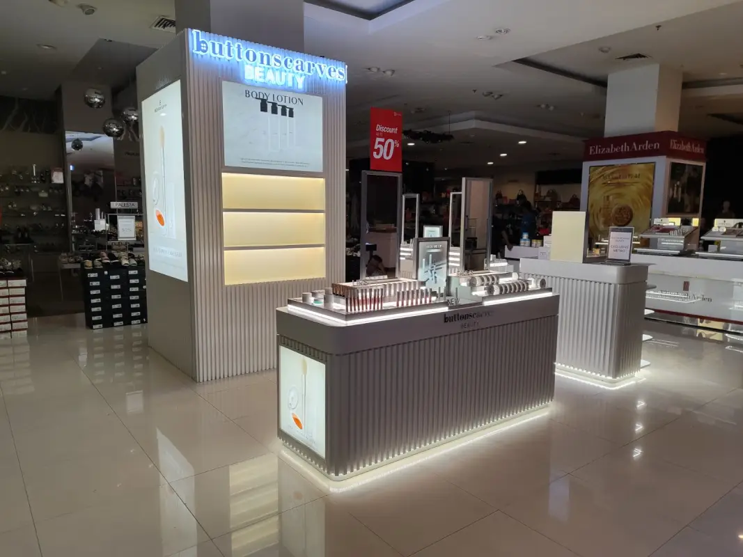 BOOTH BUTTONSCARVES BEAUTY - Project Gallery Image