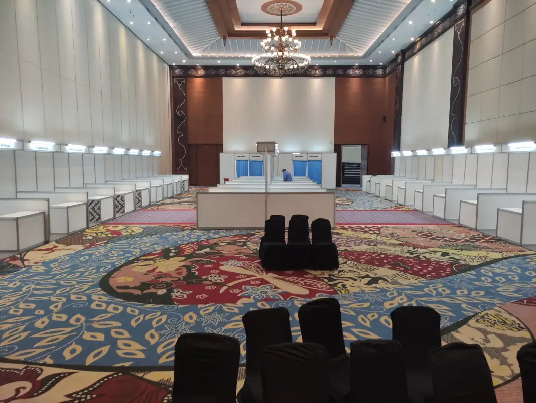 STAND AMIKOM HOTEL SAHID - Project Gallery Image