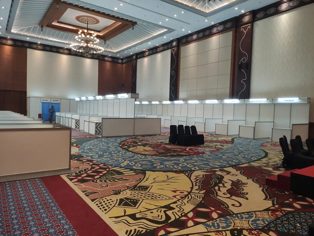 STAND AMIKOM HOTEL SAHID - Project Gallery Image