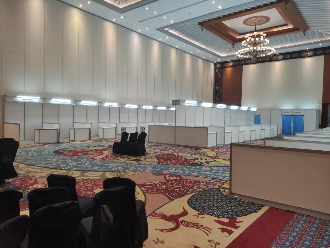 STAND AMIKOM HOTEL SAHID - Project Gallery Image