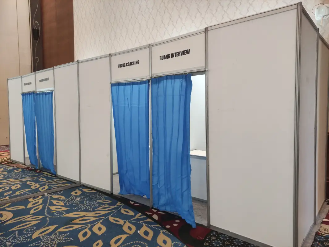 STAND AMIKOM HOTEL SAHID - Project Gallery Image