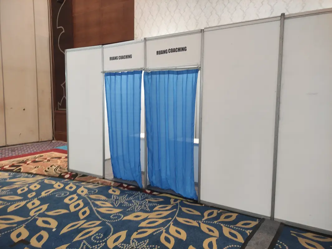 STAND AMIKOM HOTEL SAHID - Project Gallery Image