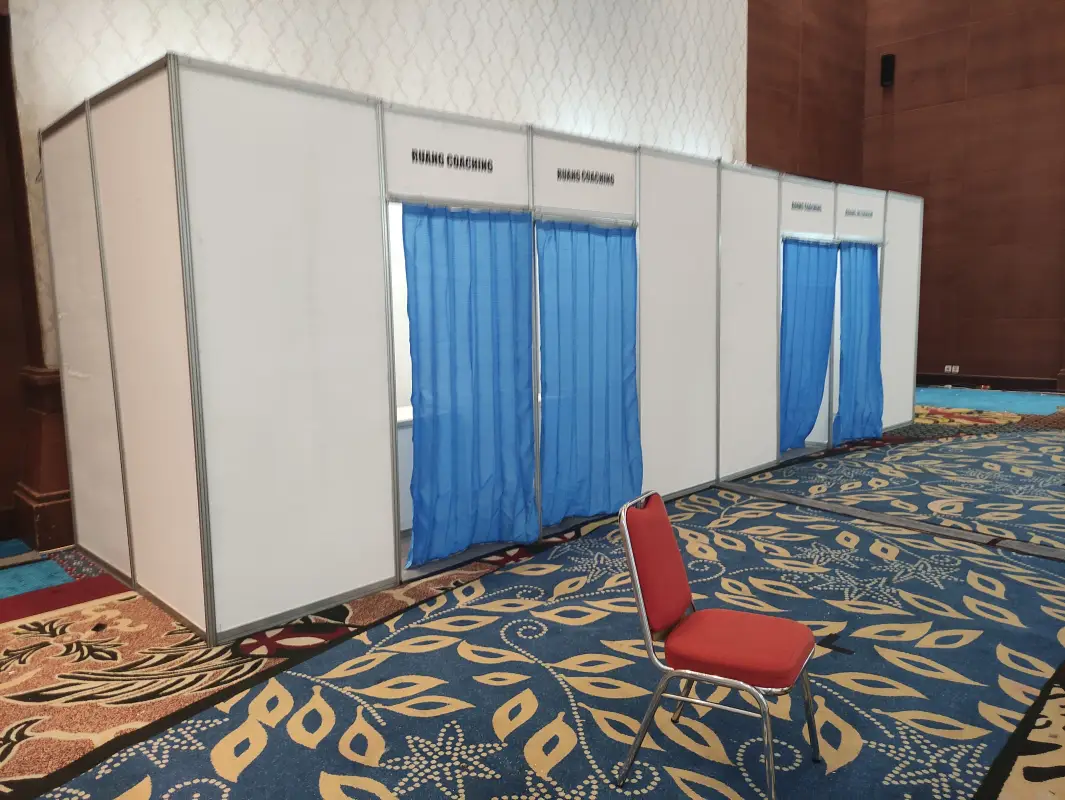 STAND AMIKOM HOTEL SAHID - Project Gallery Image