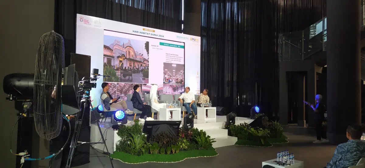 TALK SHOW UGM (SEWA SOFA GIK) - Project Gallery Image