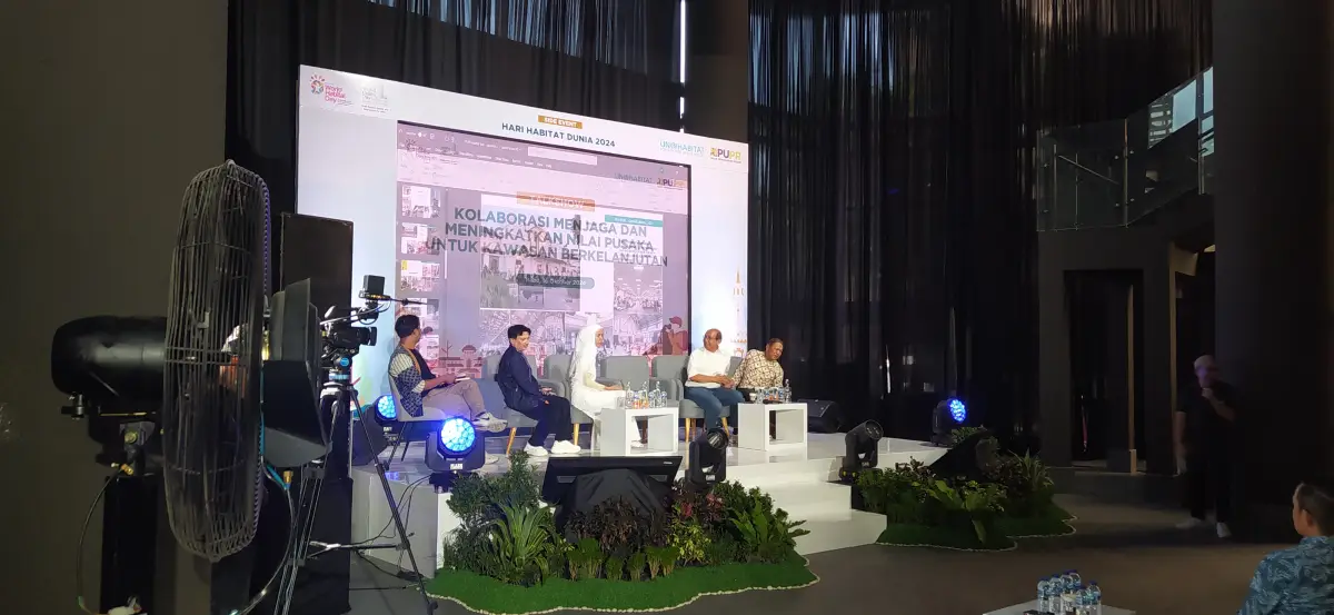 TALK SHOW UGM (SEWA SOFA GIK) - Project Gallery Image