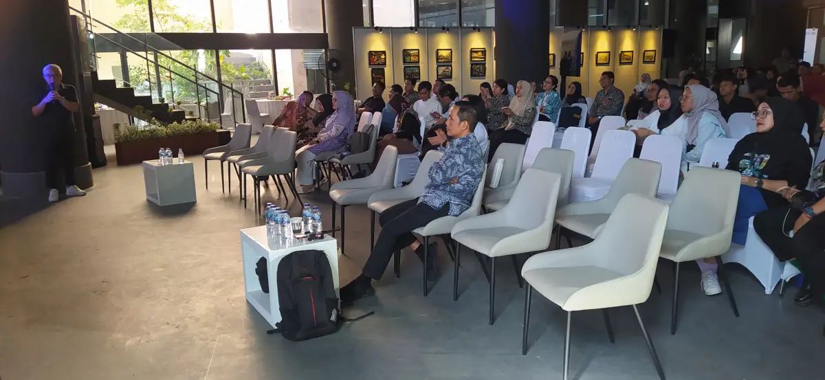 TALK SHOW UGM (SEWA SOFA GIK) - Project Gallery Image