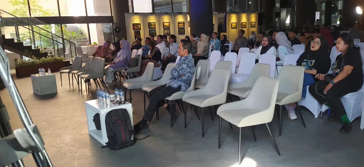 TALK SHOW UGM (SEWA SOFA GIK) - Project Gallery Image