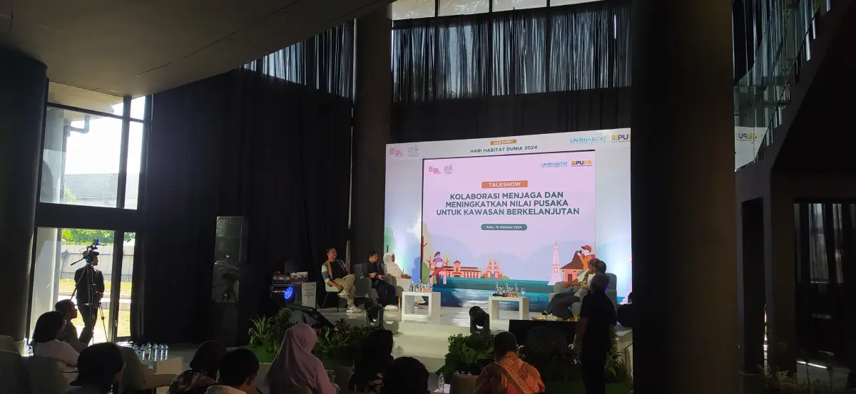 TALK SHOW UGM (SEWA SOFA GIK) - Project Gallery Image