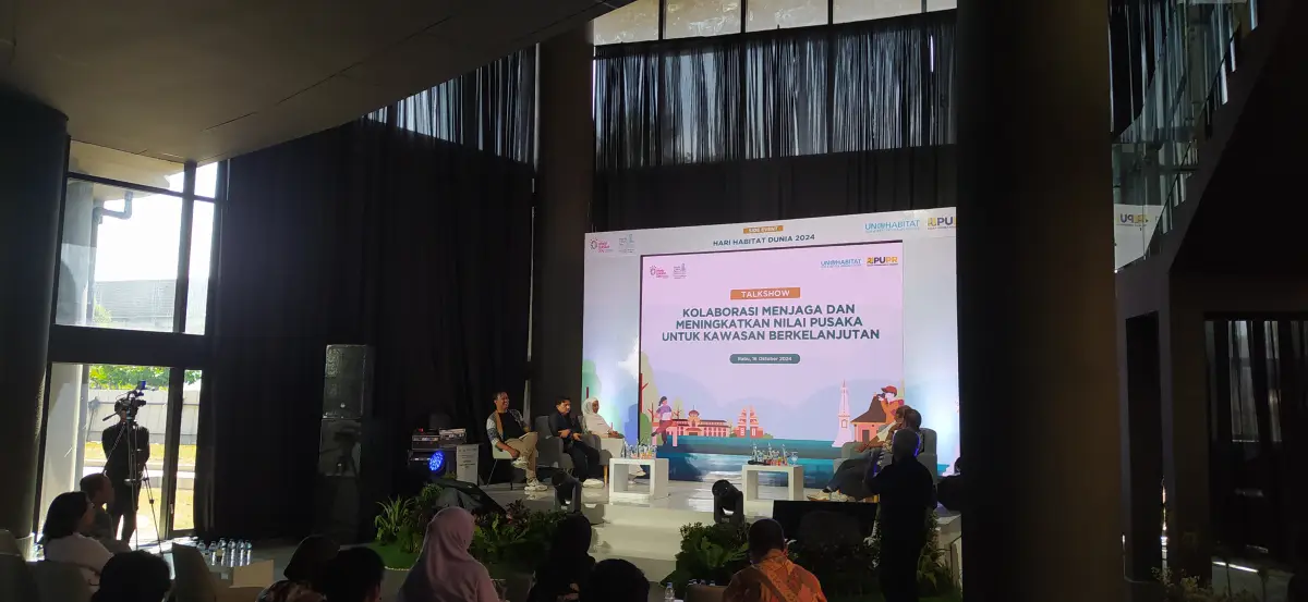 TALK SHOW UGM (SEWA SOFA GIK) - Project Gallery Image