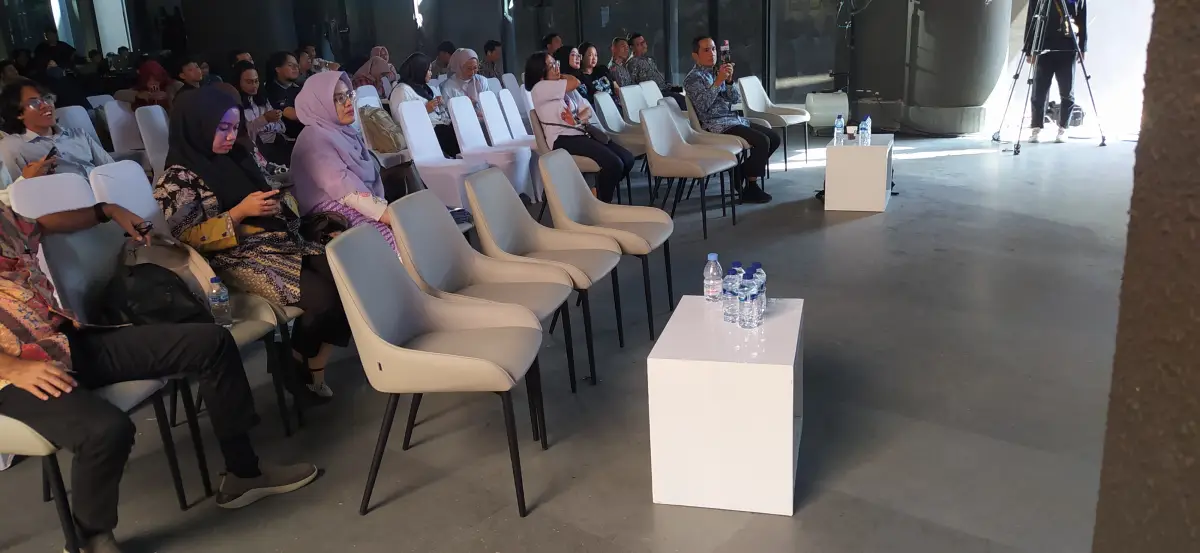 TALK SHOW UGM (SEWA SOFA GIK) - Project Gallery Image