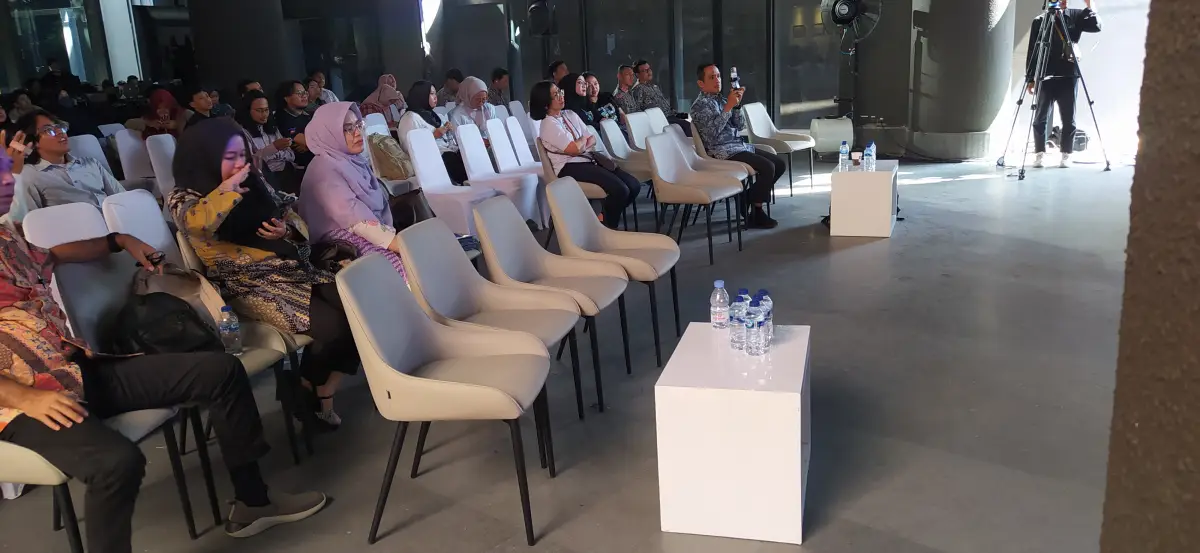 TALK SHOW UGM (SEWA SOFA GIK) - Project Gallery Image