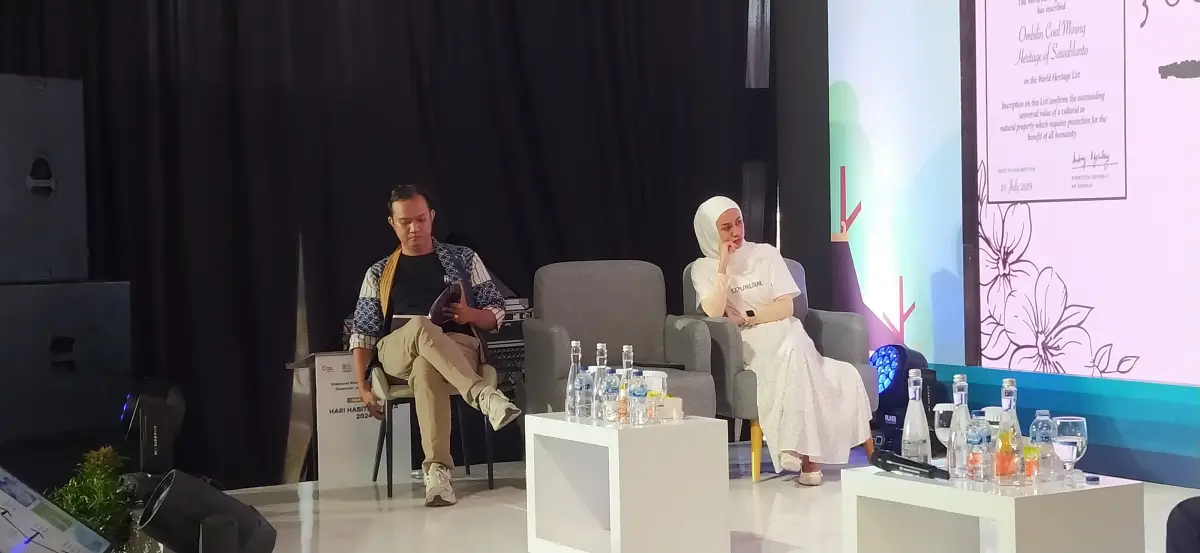 TALK SHOW UGM (SEWA SOFA GIK) - Project Gallery Image