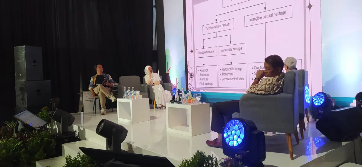 TALK SHOW UGM (SEWA SOFA GIK) - Project Gallery Image