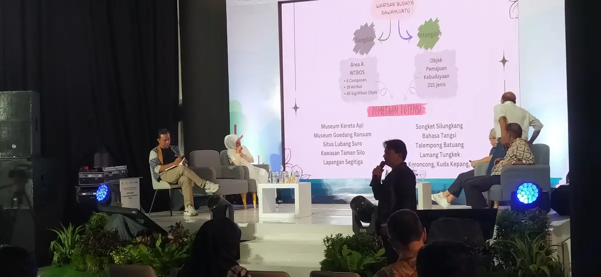 TALK SHOW UGM (SEWA SOFA GIK) - Project Gallery Image