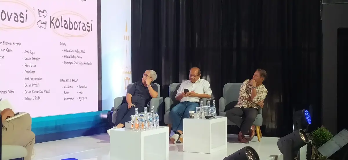 TALK SHOW UGM (SEWA SOFA GIK) - Project Gallery Image