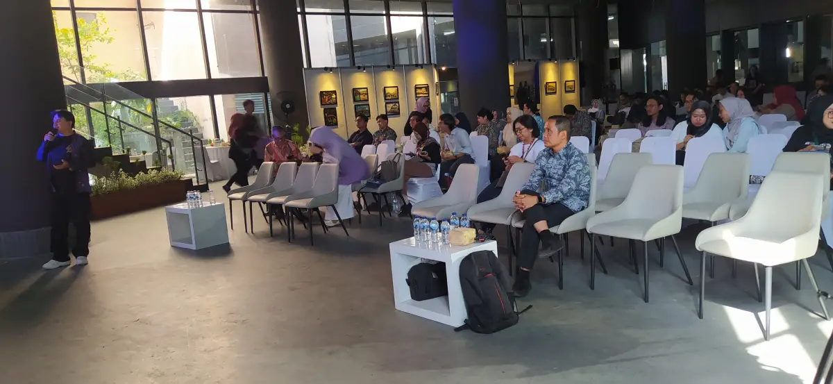 TALK SHOW UGM (SEWA SOFA GIK) - Project Gallery Image