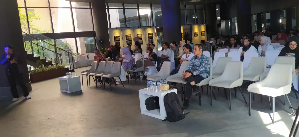 TALK SHOW UGM (SEWA SOFA GIK) - Project Gallery Image