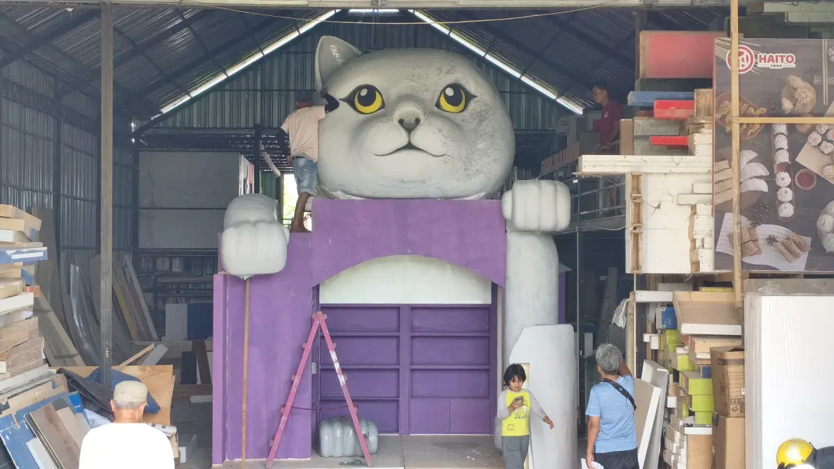 BOOTH SPECIAL DESIGN KITTY - Project Gallery Image