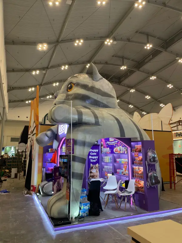 BOOTH SPECIAL DESIGN KITTY - Project Gallery Image